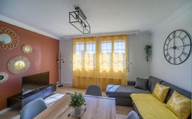 Appartement 3 Chambres Tout Equipe 6-8 Personnes