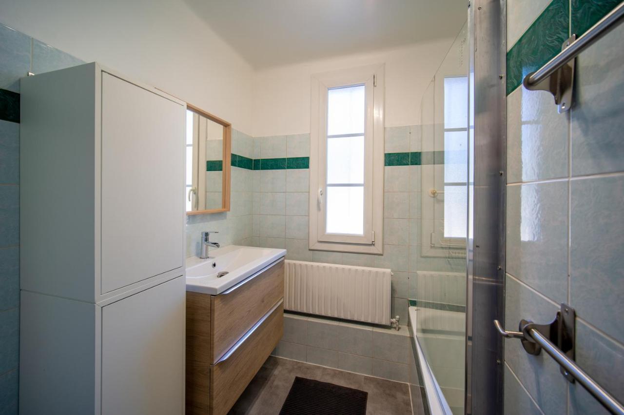 Appartement 3 Chambres Tout Equipe 6-8 Personnes Marseille Exterior photo